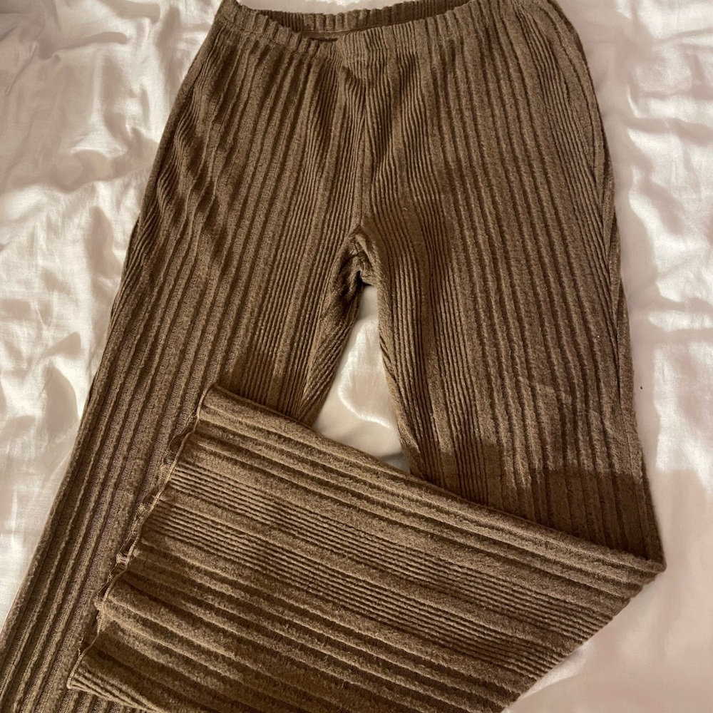 Stretchy flare pants